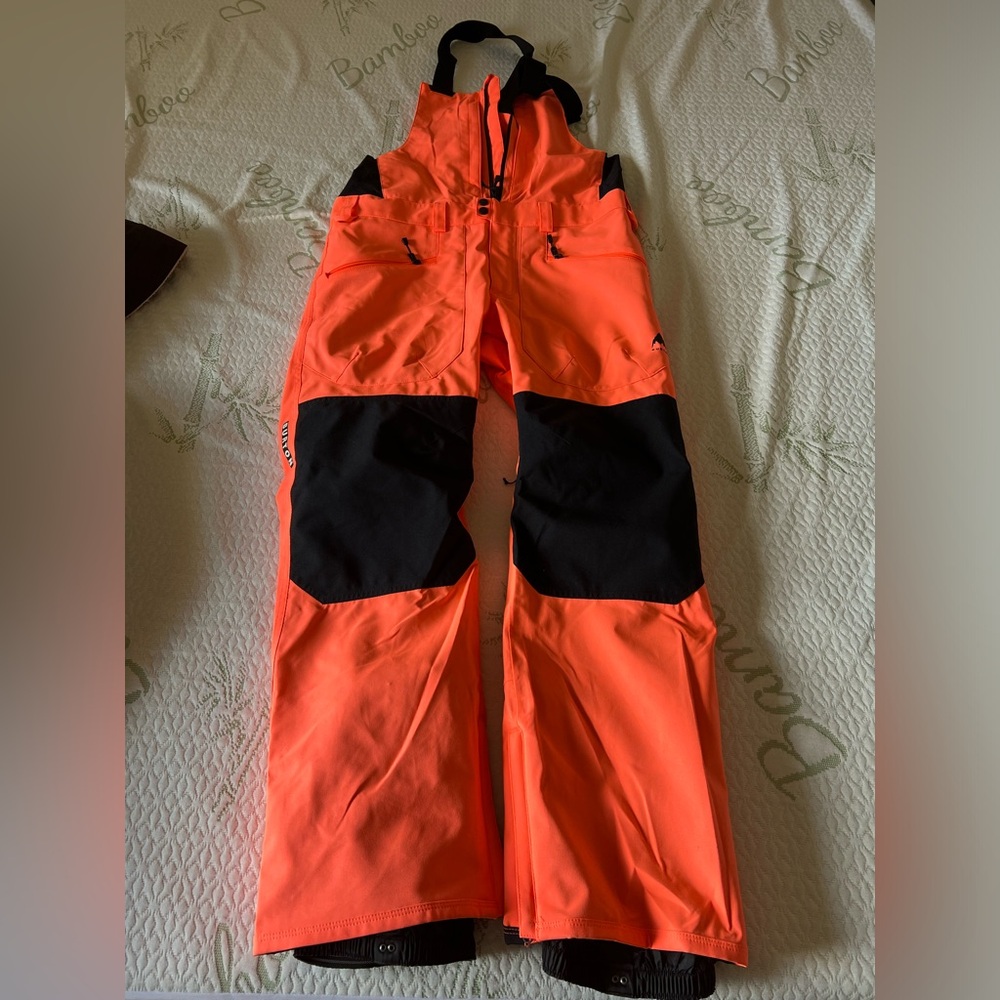 Burton ski bib